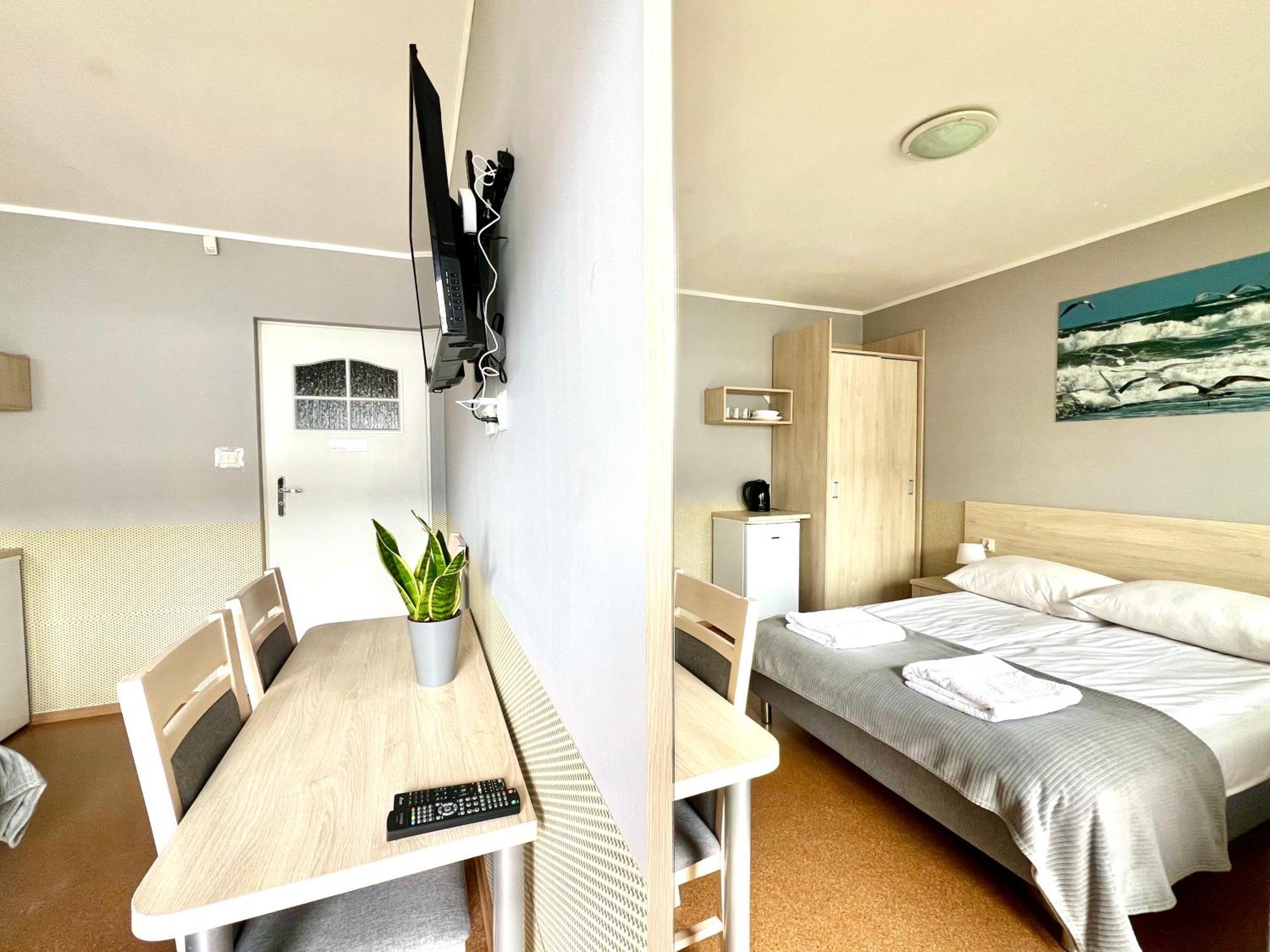 Habitación en casa particular Rajska Mierzeja , Basen Z Podgrzewana Woda , Klimatyzacja , Plac Zabaw , Rowery , Taras Sarbinowo
